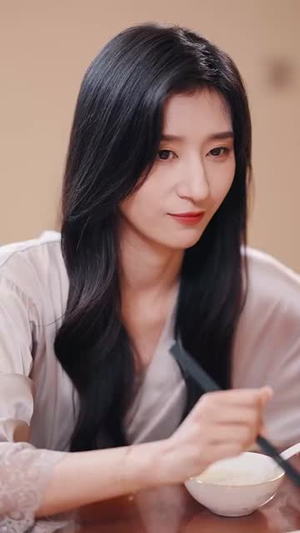 穿成四个反派崽子的恶毒亲妈（100集）第三季