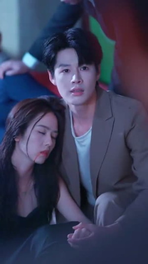 错位白月光（103集）在线看免费版