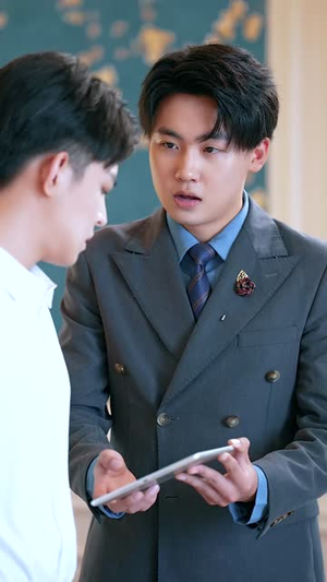 8.池总太太要和你离婚（93集）在线看