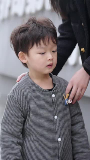 爱在时光里流转（60集）穿越短剧推荐