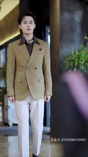 丑妻逆袭，颜值惊艳全球（81集）上热门短剧