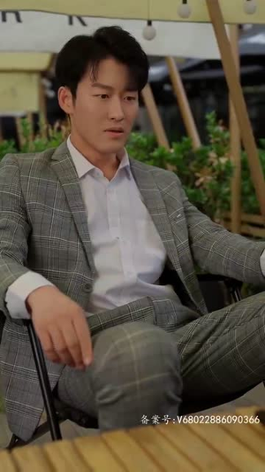 老板一不小心吻上你（83集）高质量短剧推荐