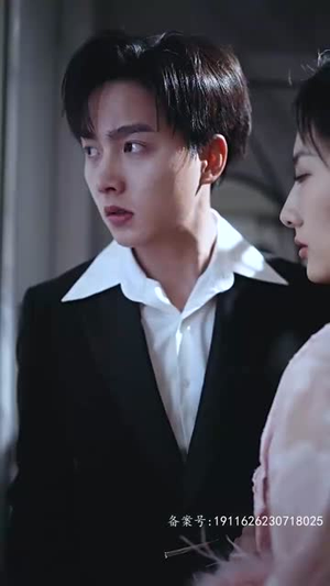 一夜五宝，三个大佬抢着当爹地（100集）好看的短剧