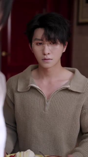 厉总的笼中雀（86）看短剧放松一下