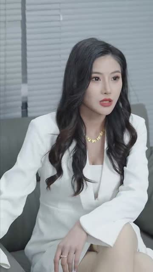 完蛋情书送错女老板（72集） 好看的国产短剧