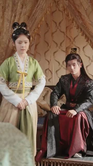 一眼穿心双重人格皇帝爱上我（96集）超好看的短剧