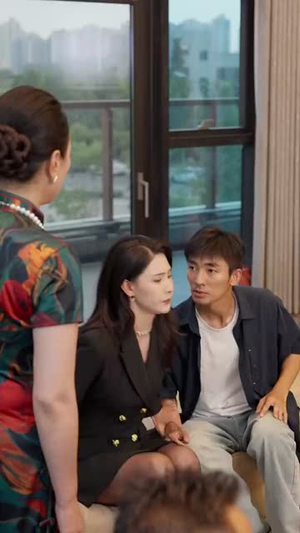 正搬砖呢，被大小姐拉去领证了（65集）短剧在线更新