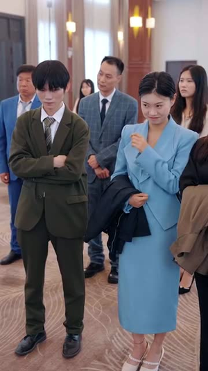 冷眼旁观的她 (61集) 超火短剧抢先看