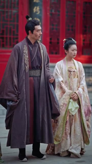 古镜通今庶女背靠现代无敌了（100集）短剧演员排行榜