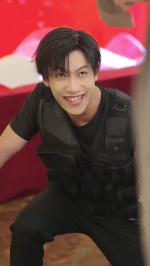 都市巨擘我的手机兑换万物 (62集)免费看