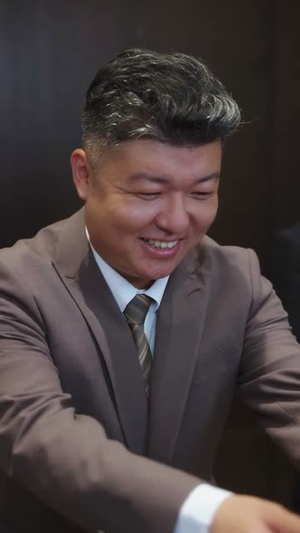 玉石之王我的透视能捡漏（80集）最热短剧推荐