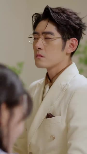 顶流她疯且迷人（78集）热播短剧免费看