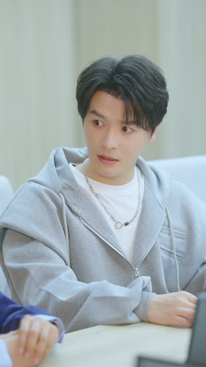 攻略女神，我选择上交自己（80集）短剧太好看