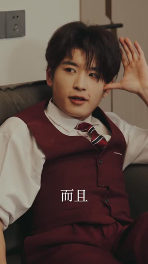 穿越短剧，我靠美女续命（98集）网上可以看吗